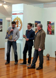 Выставка "Индия. Ритмы времени" открыта. Завтра - встреча с фотохудожниками