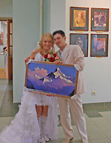 Рождение новых семей у Колокола Мира. Мир, совет да любовь!