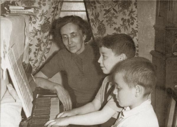 12-й выпуск проекта "Апрель"